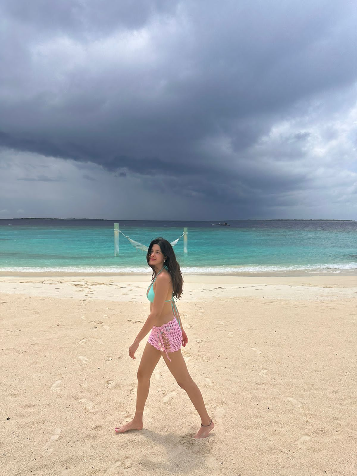 SOFIA BIKINI SKIRT feat: Shanaya Kapoor