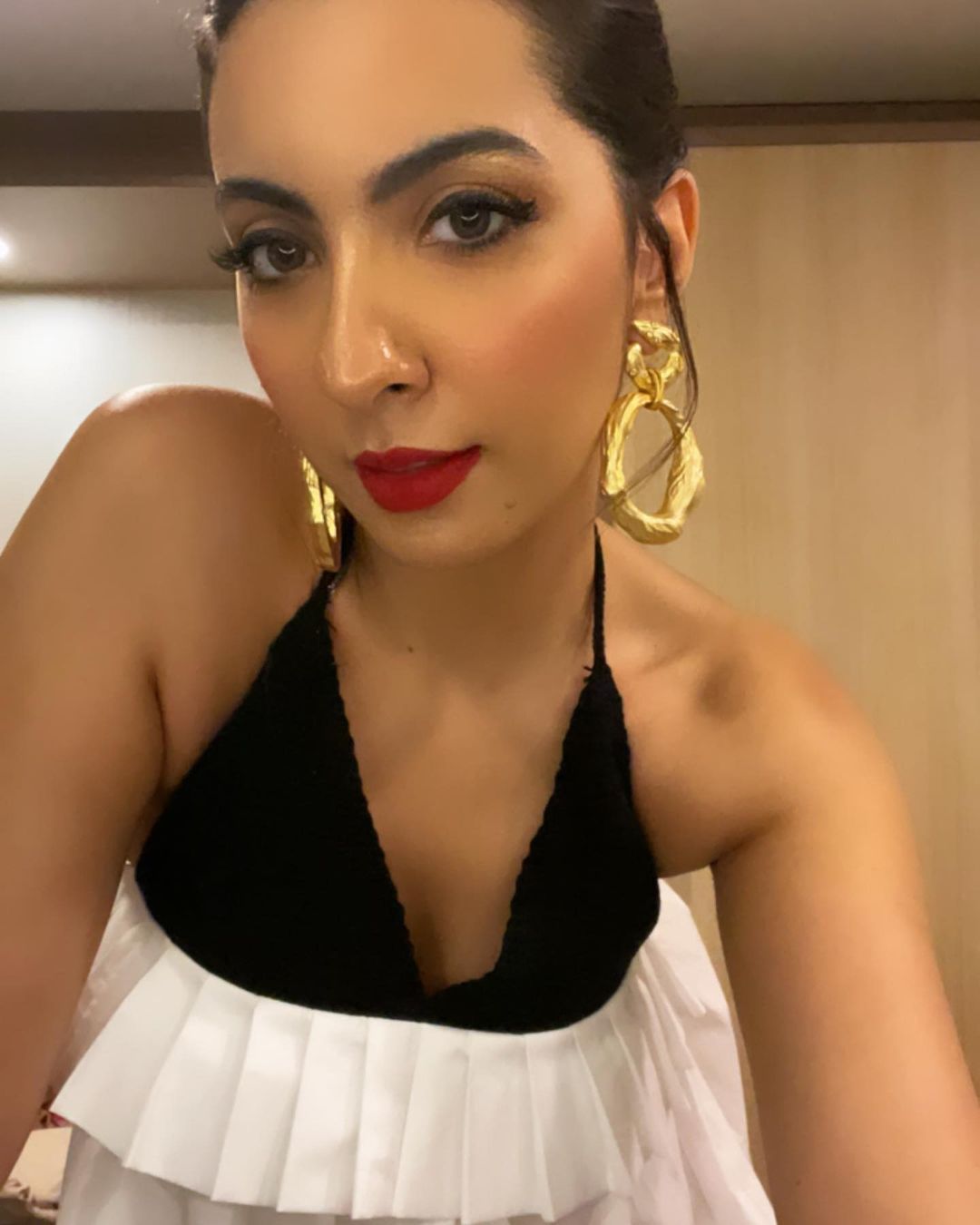 Arianna Swing Dress Feat: Sakshi Sindhwani & Niki Mehra